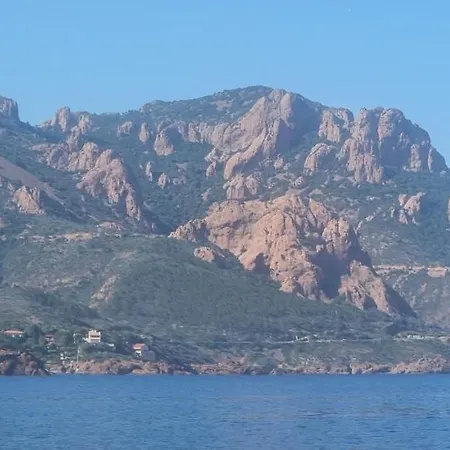 Agay Cap Esterel Le Hameau F2 Clim Plein Sud Dernier Etage Magnifique Vue