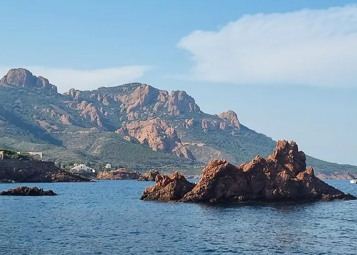 Agay Cap Esterel Le Hameau F2 Clim Plein Sud Dernier Etage Magnifique Vue