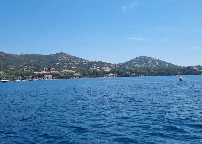 Agay Cap Esterel Le Hameau F2 Clim Plein Sud Dernier Etage Magnifique Vue