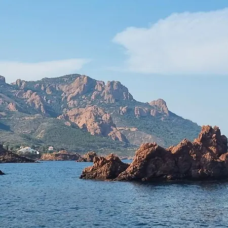 Agay Cap Esterel Le Hameau F2 Clim Plein Sud Dernier Etage Magnifique Vue