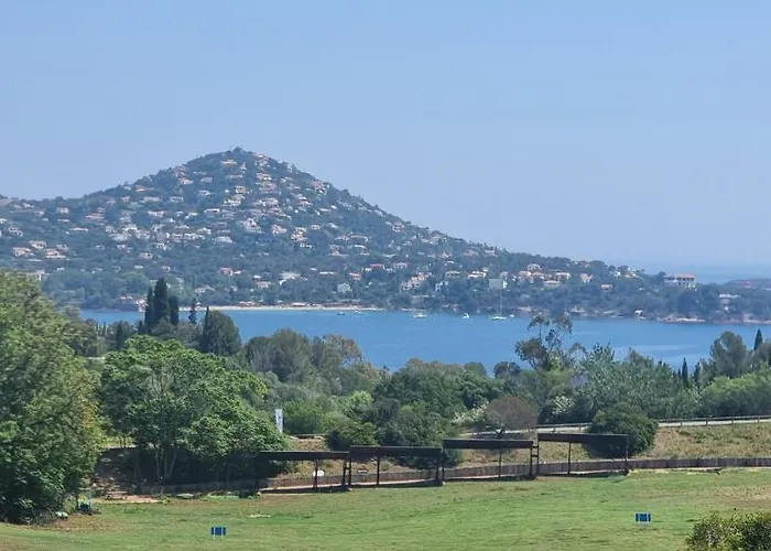 Agay Cap Esterel Le Hameau F2 Clim Plein Sud Dernier Etage Magnifique Vue Apartamento Saint-Raphaël