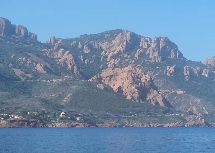 Agay Cap Esterel Le Hameau F2 Clim Plein Sud Dernier Etage Magnifique Vue