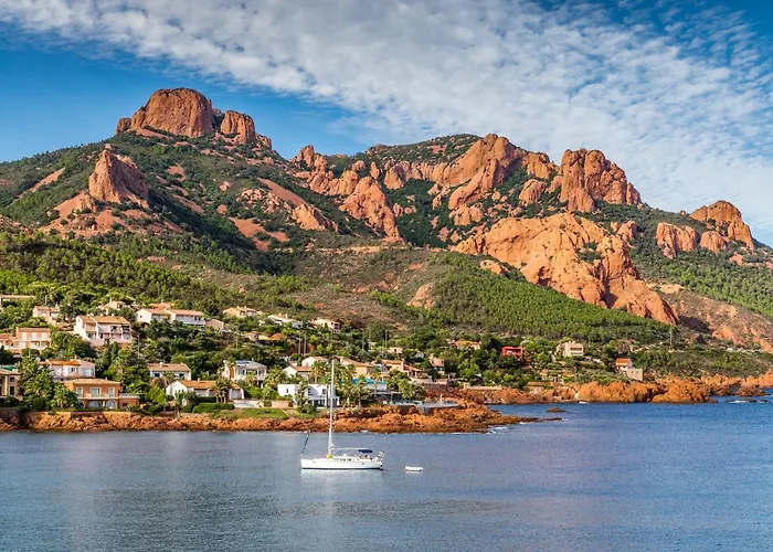 Agay Cap Esterel Le Hameau F2 Clim Plein Sud Dernier Etage Magnifique Vue