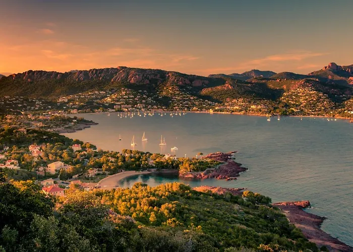 Agay Cap Esterel Le Hameau F2 Clim Plein Sud Dernier Etage Magnifique Vue Saint-Raphaël