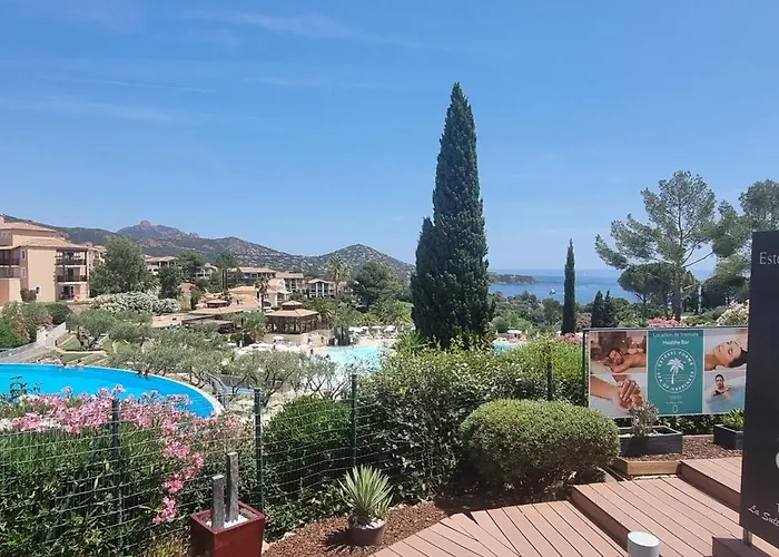 Agay Cap Esterel Le Hameau F2 Clim Plein Sud Dernier Etage Magnifique Vue